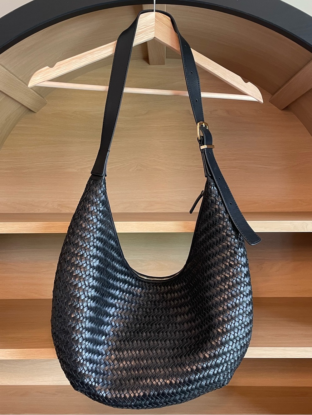 Madewell Women's The Essential Curve Shoulder Bag